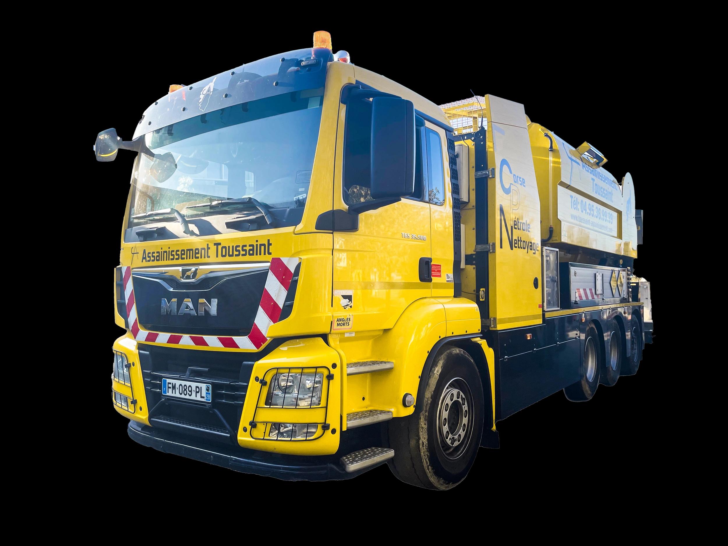 Camion de la flotte de Toussaint Assainissement en Corse